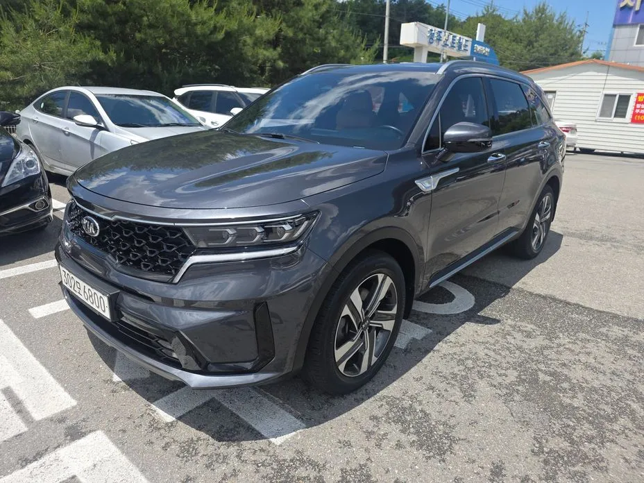 Kia Sorento — фото 7