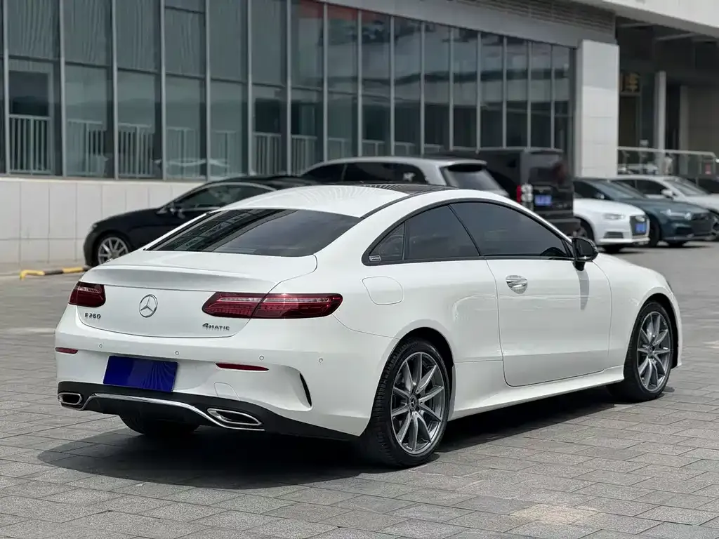 Mercedes-Benz E-Class (Import) — фото 3
