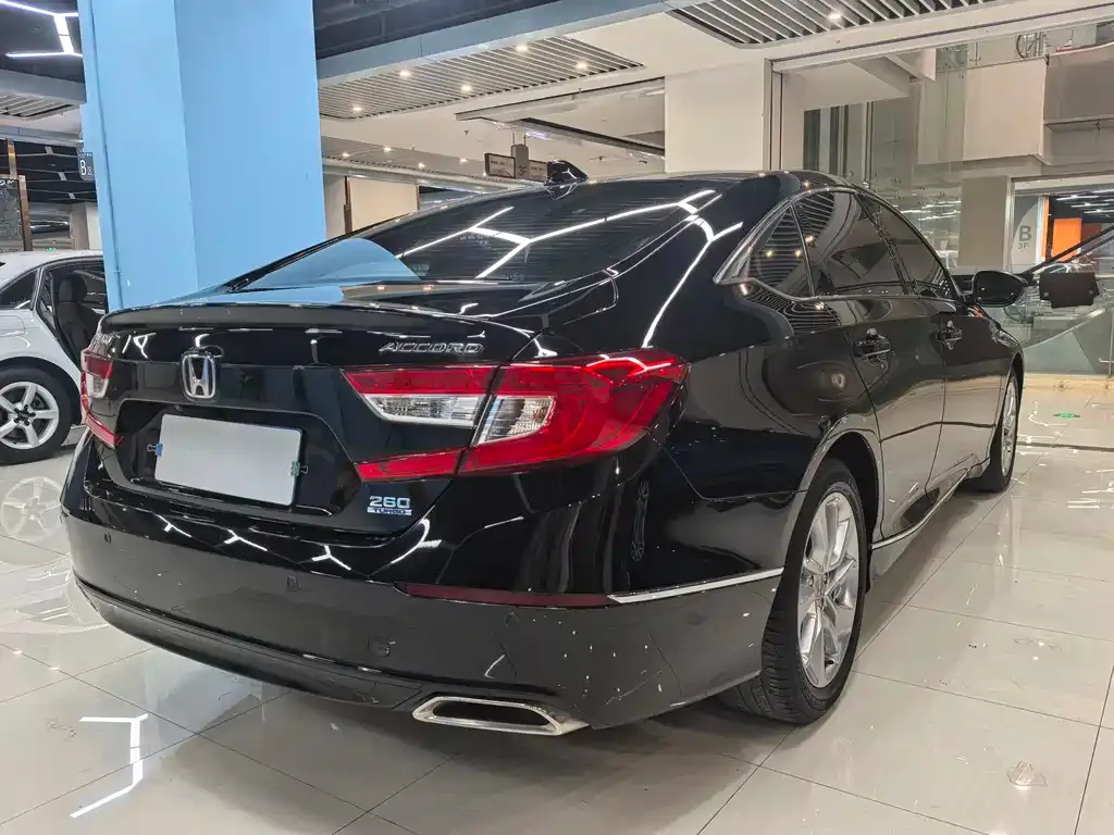 Honda Accord — фото 4