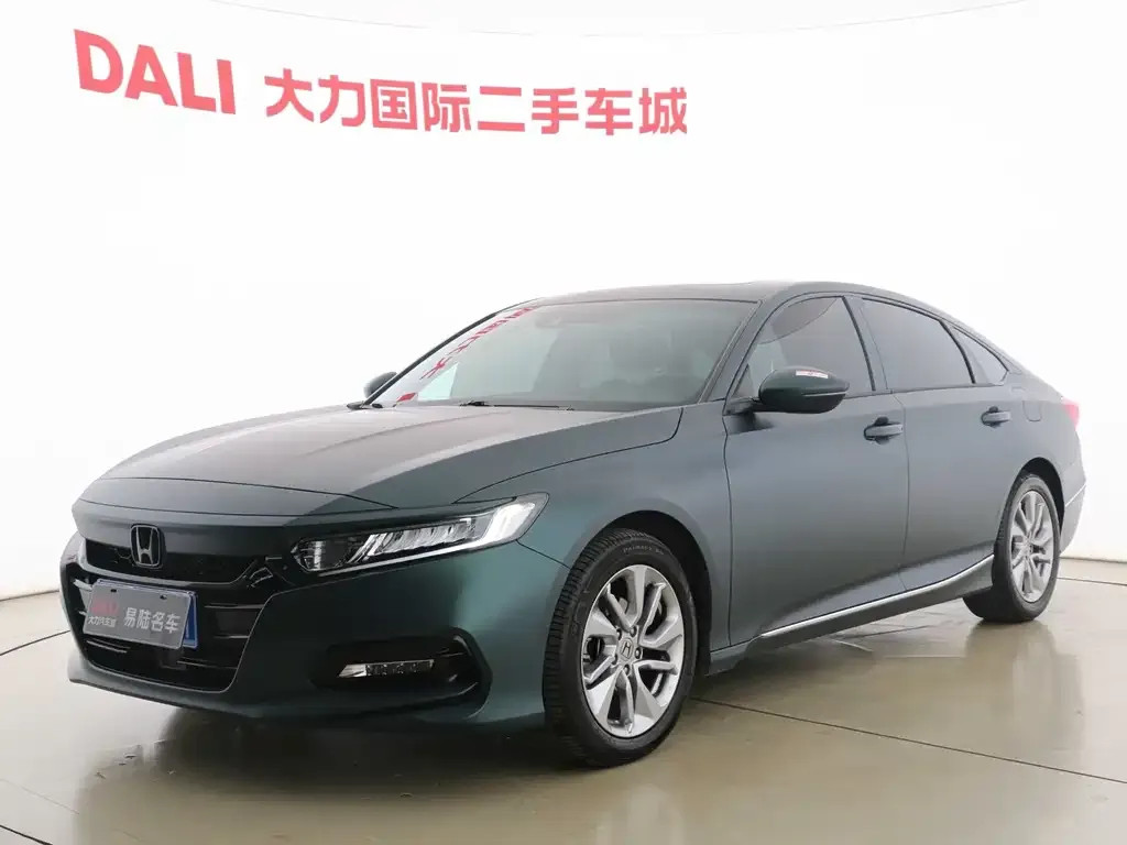 Honda Accord — фото 1