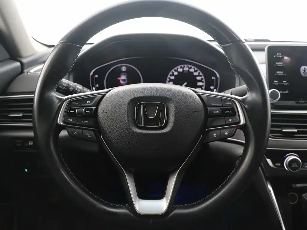 Honda Accord — фото 10