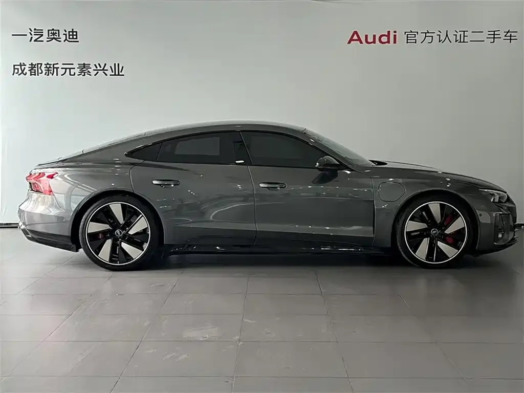 Audi e-tron GT 2025 из CN, фото 4