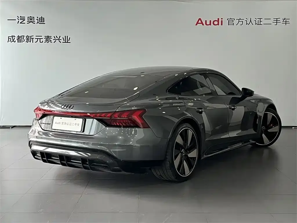 Audi e-tron GT 2025 из CN, фото 3