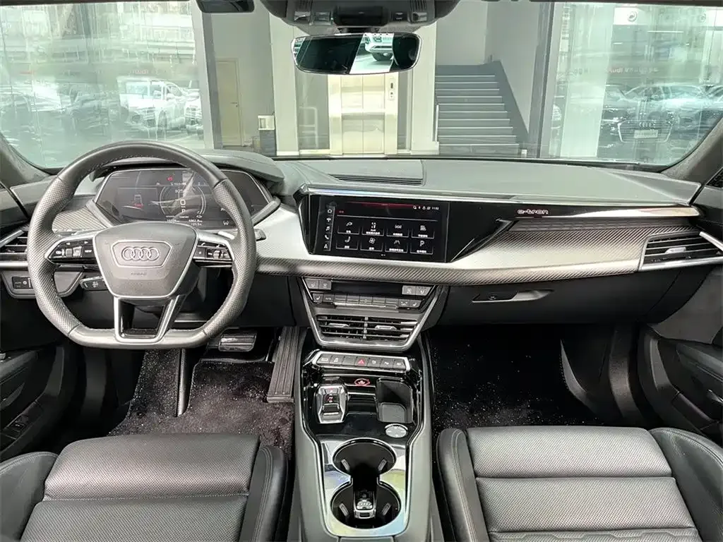 Audi e-tron GT 2025 из CN, фото 10