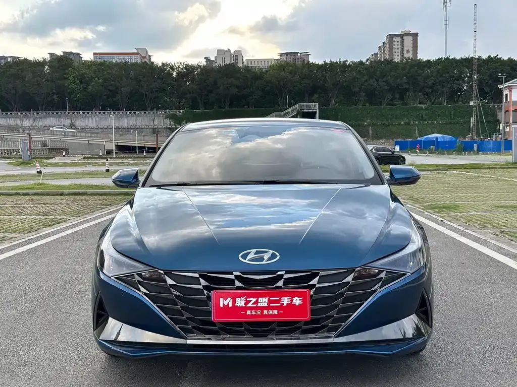 Hyundai Elantra — фото 4