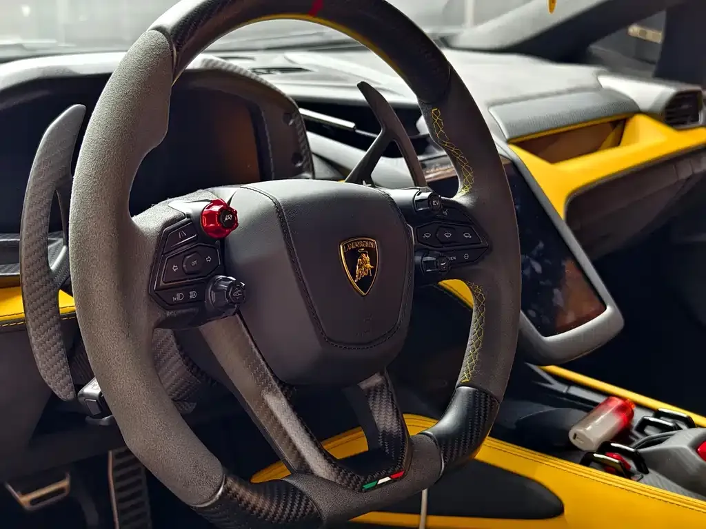 Lamborghini Revuelto 2025 из CN, фото 3