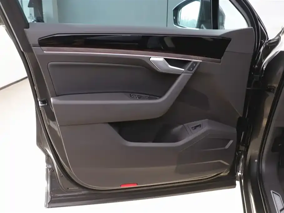 Volkswagen Touareg 2021 из CN, фото 6