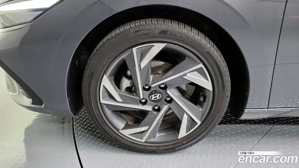 Hyundai AVANTE — фото 8