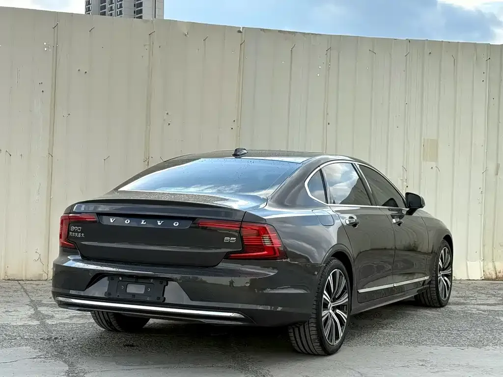 Volvo S90 — фото 4