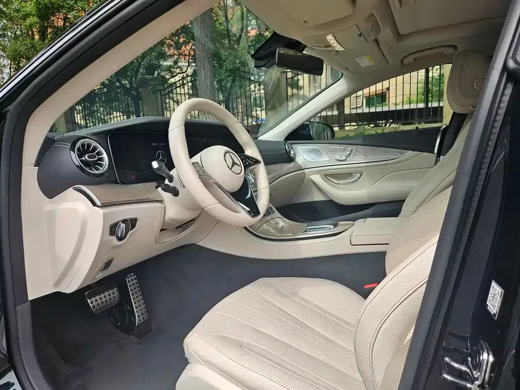 Mercedes-Benz CLS — фото 8