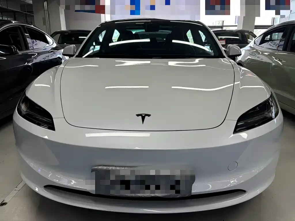 Tesla Model 3 — фото 5