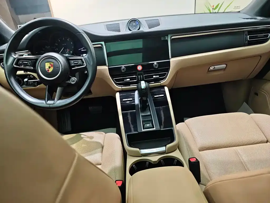 Porsche Macan — фото 10