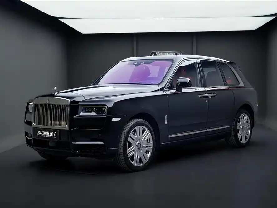 Rolls-Royce Cullinan — фото 1