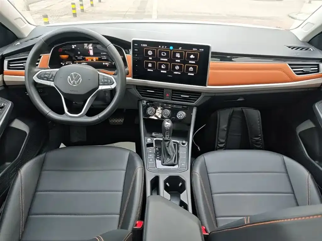 Volkswagen Bora 2024 из CN, фото 6