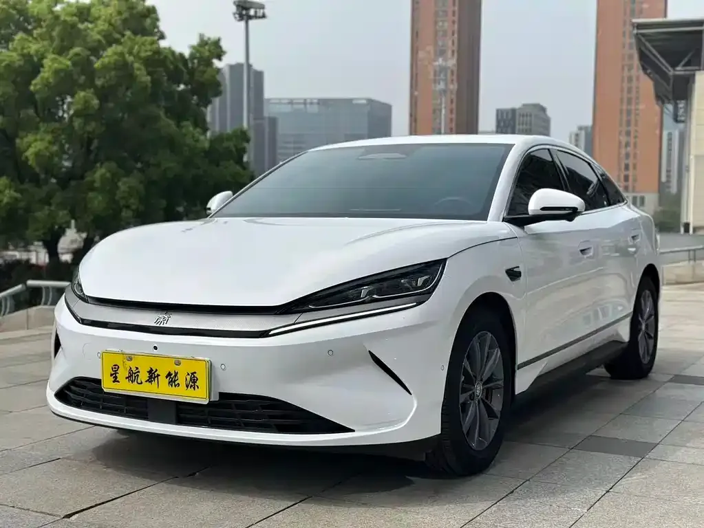 BYD Qin L — фото 1