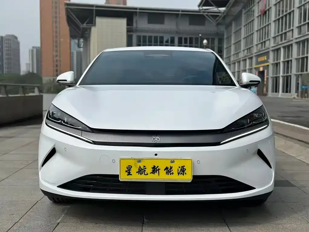BYD Qin L — фото 6