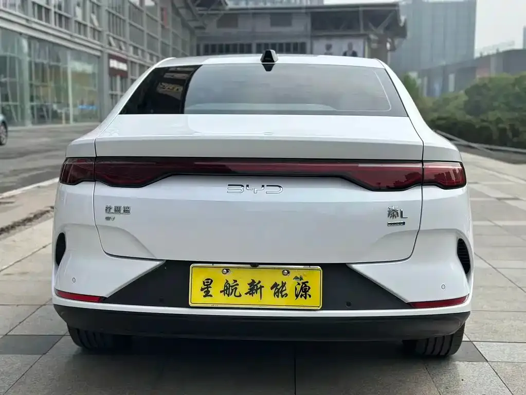 BYD Qin L — фото 5