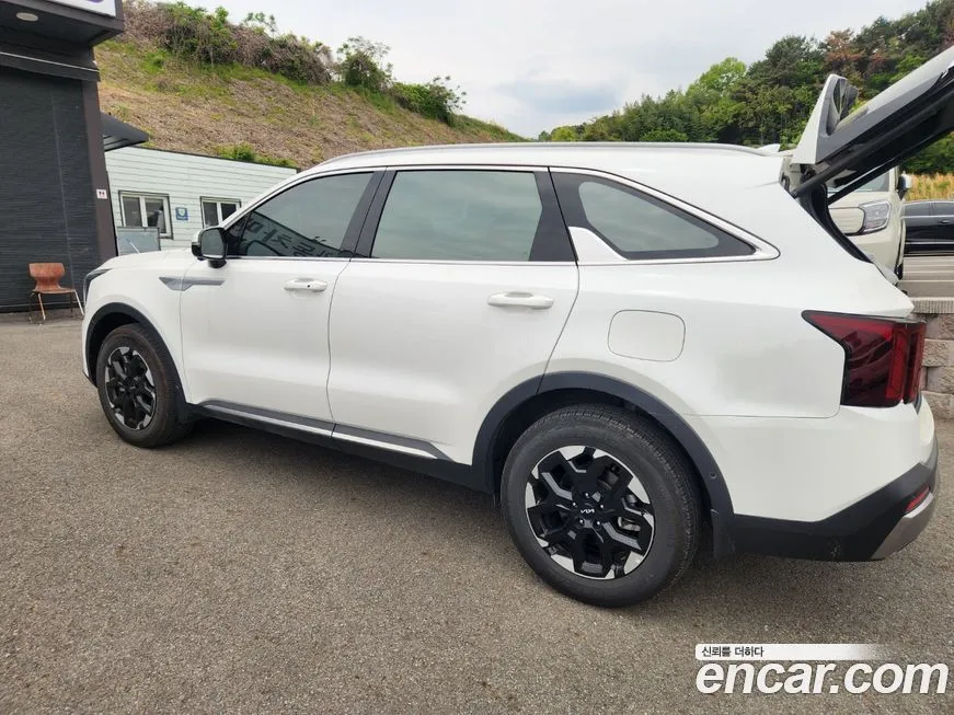 Kia Sorento — фото 8