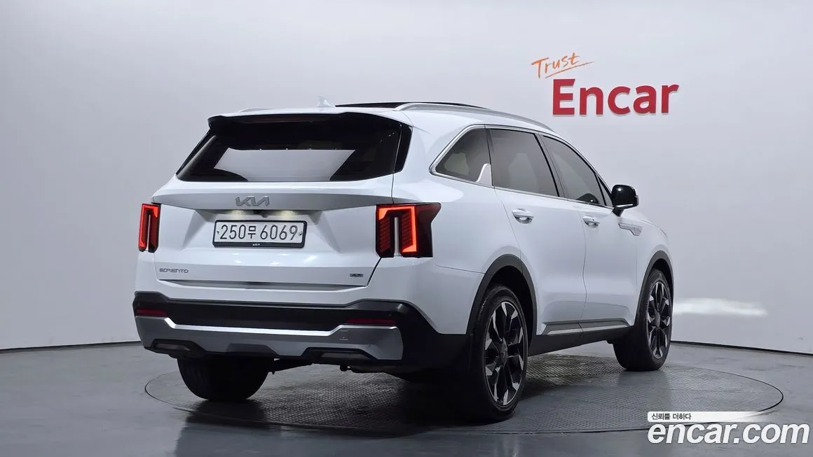 Kia Sorento — фото 5