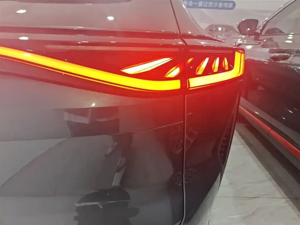 Changan UNI-Z 2024 из CN, фото 2