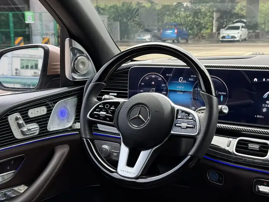 Mercedes-Benz GLS — фото 3
