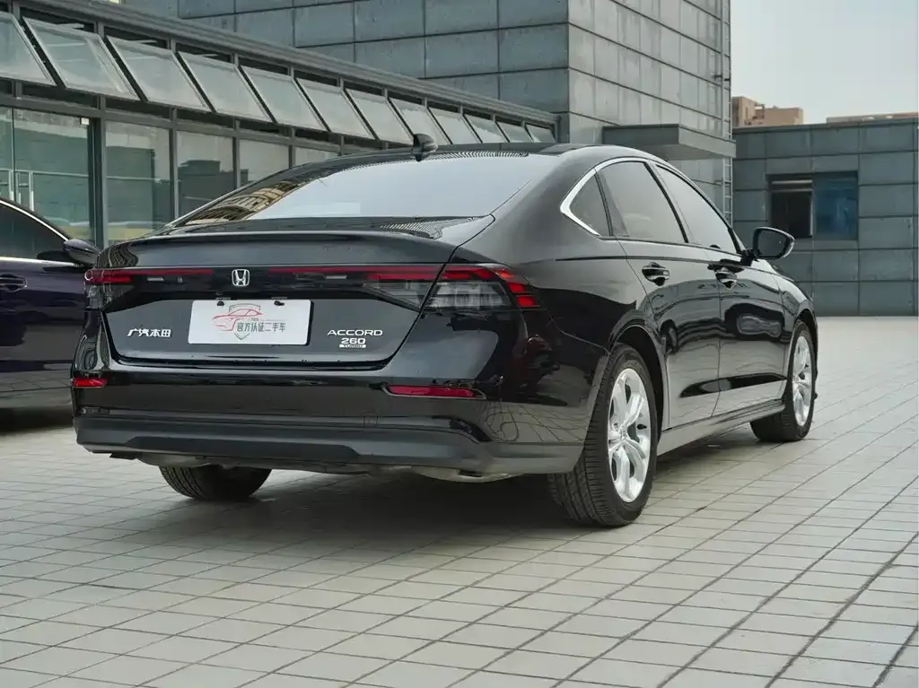 Honda Accord — фото 3