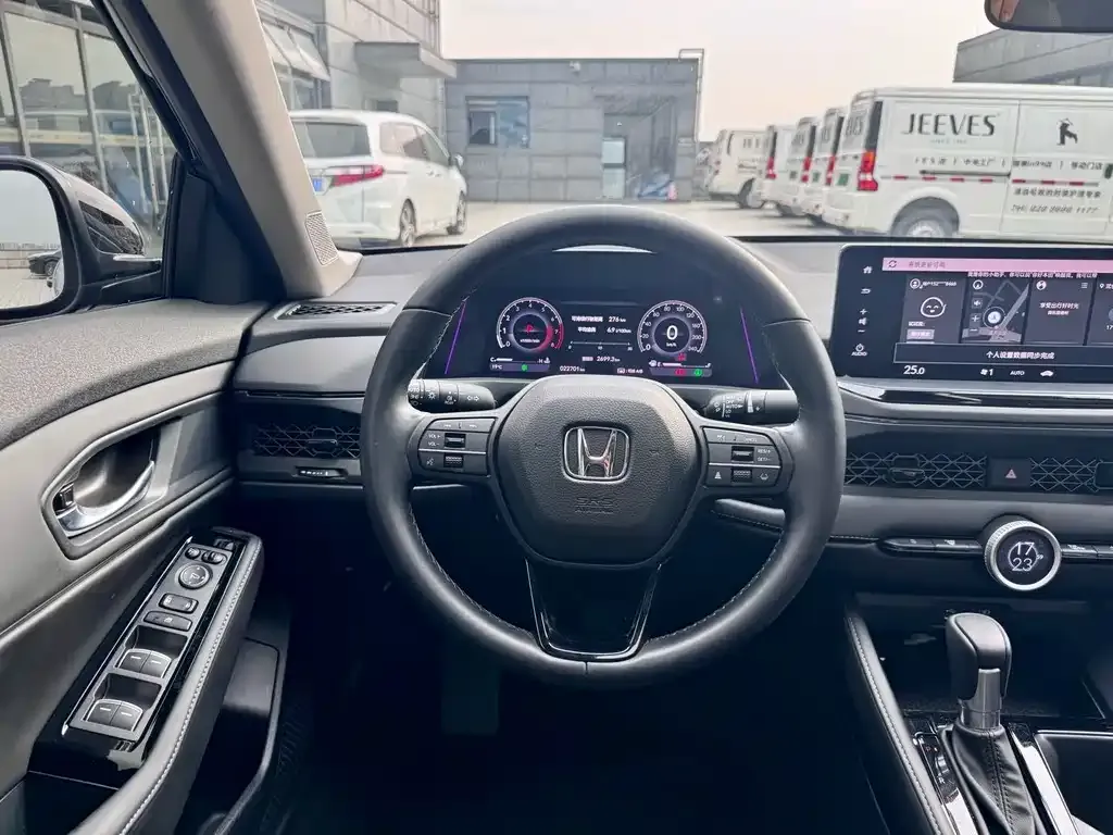 Honda Accord — фото 5