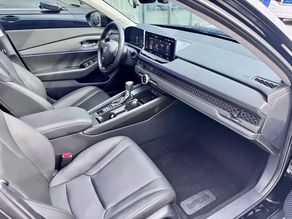 Honda Accord — фото 7