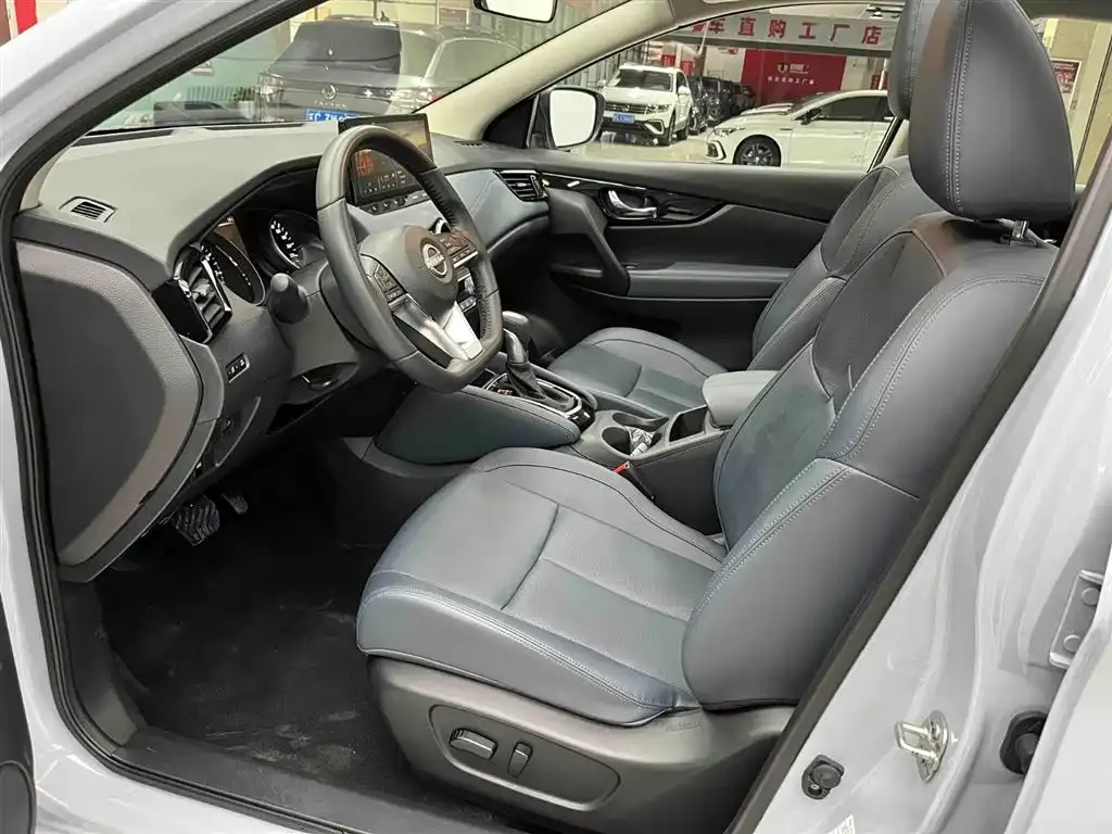 Nissan Qashqai — фото 10