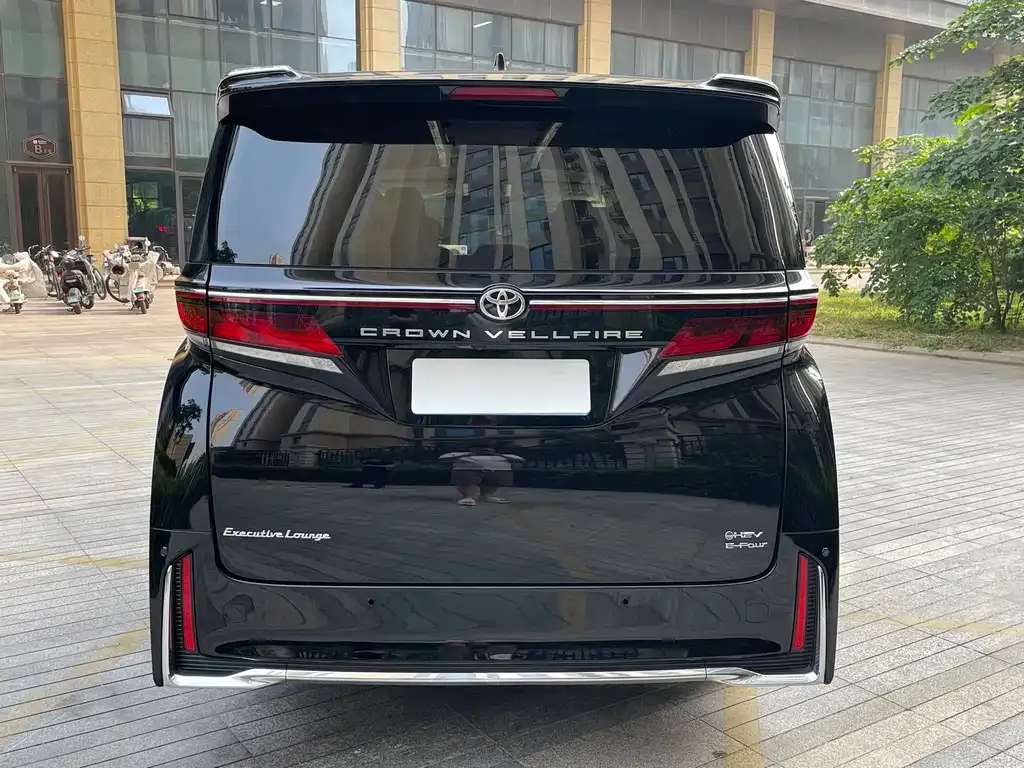Toyota Vellfire — фото 8