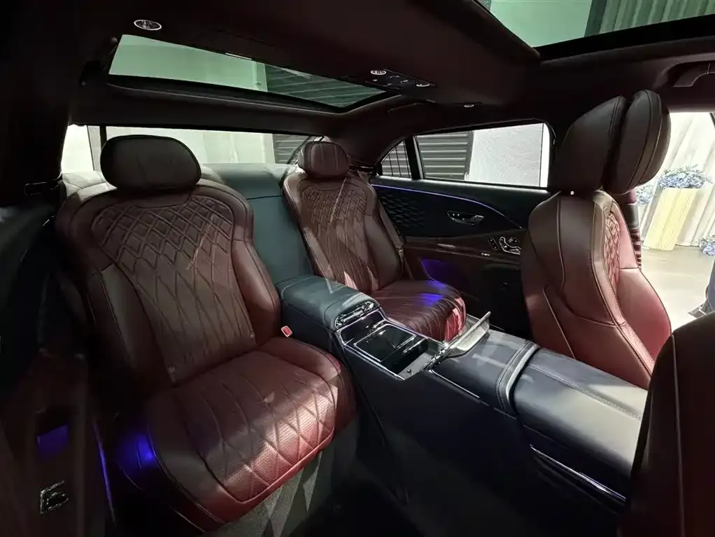 Bentley Flying Spur — фото 2