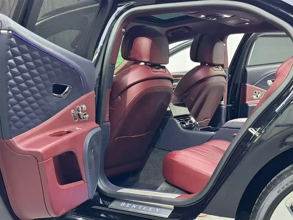Bentley Flying Spur — фото 4