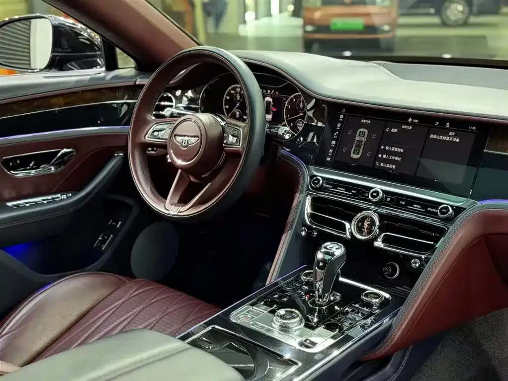 Bentley Flying Spur — фото 8