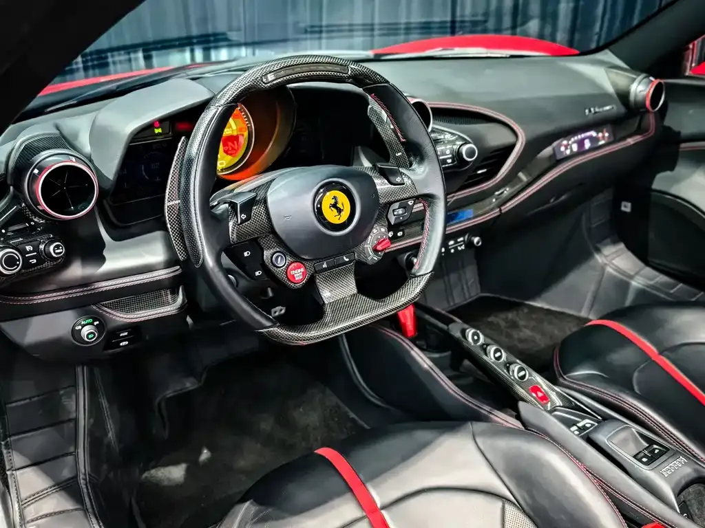 Ferrari F8 — фото 8