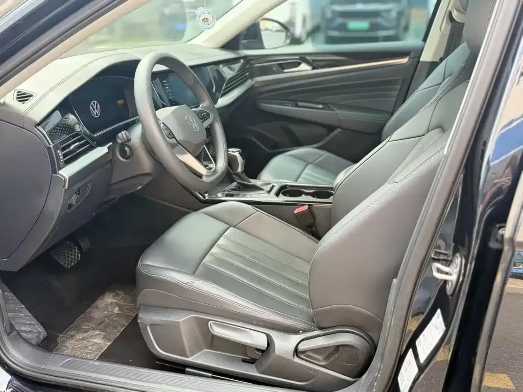 Volkswagen Passat 2024 из CN, фото 7