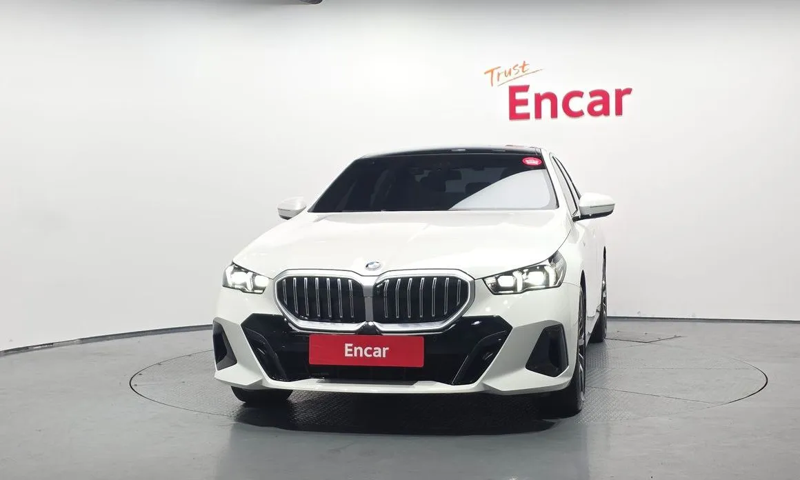 BMW 5-Series 2024 из KR, фото 3