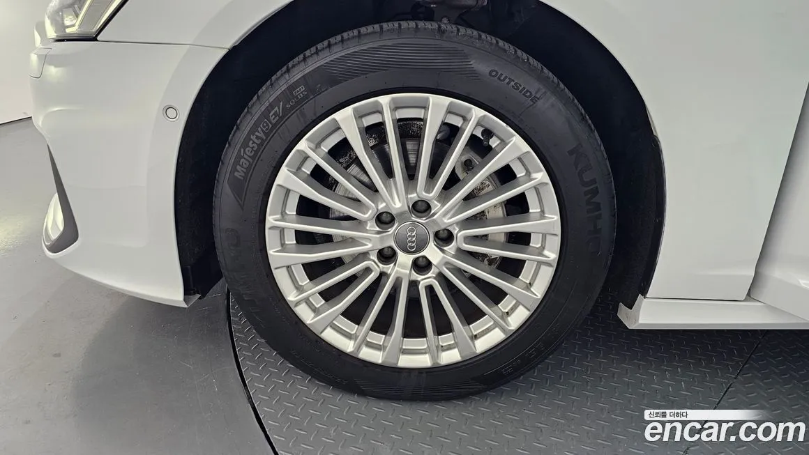 Audi A6 2021 из KR, фото 10