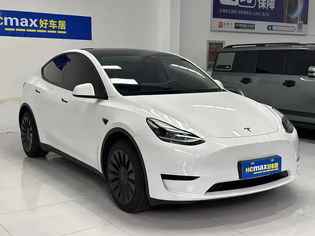 Tesla Model Y — фото 5