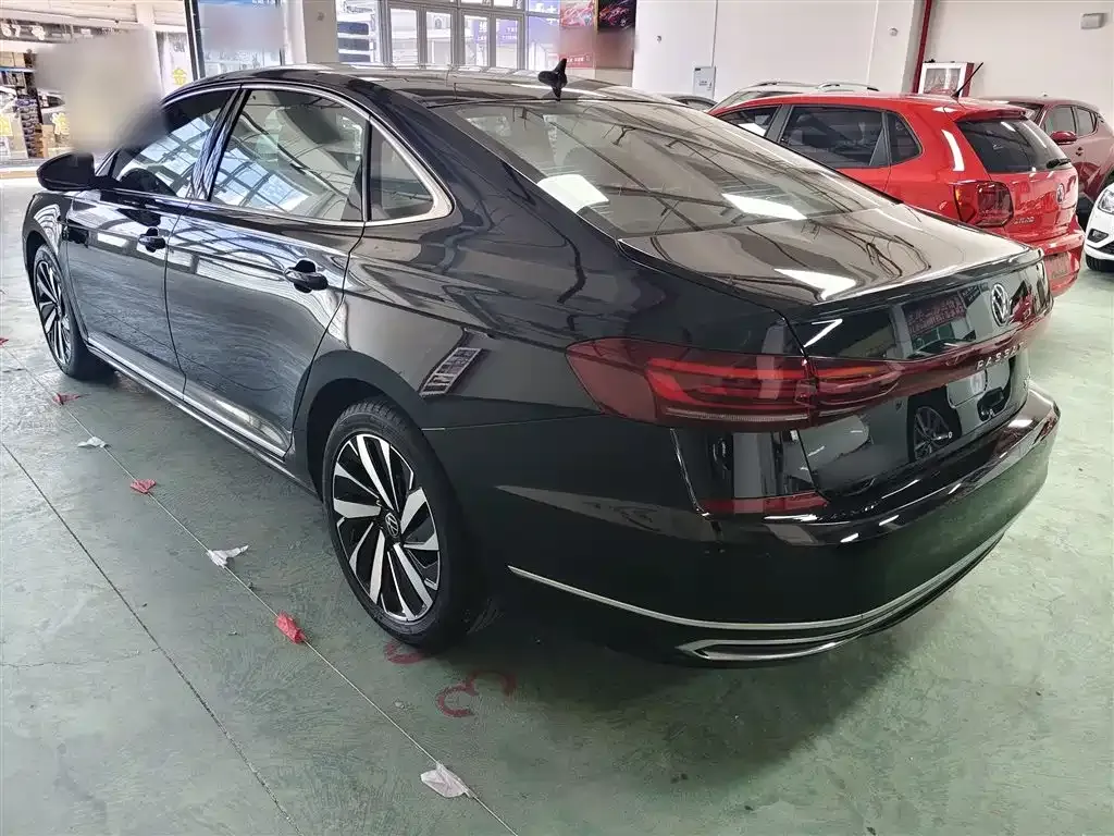 Volkswagen Passat — фото 9