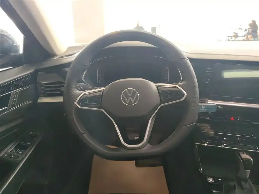 Volkswagen Passat — фото 4