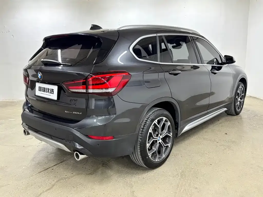BMW X1 — фото 8