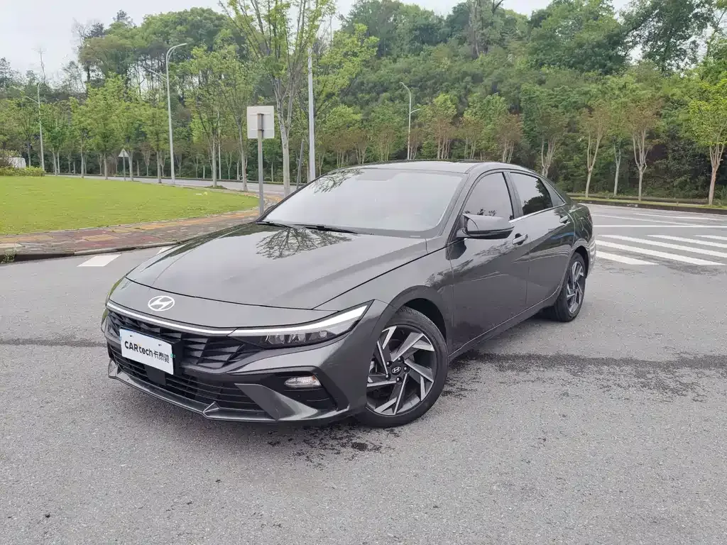 Hyundai Elantra
