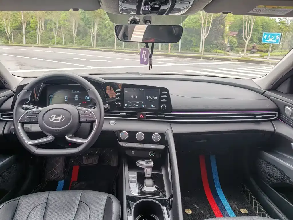 Hyundai Elantra 2024 из CN, фото 3