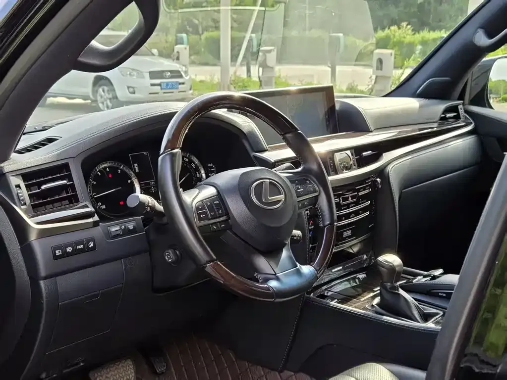 Lexus LX 2022 из CN, фото 8