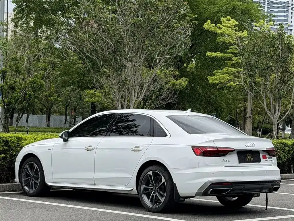 Audi A4L — фото 3