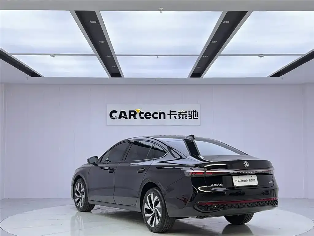 Volkswagen Passat — фото 8