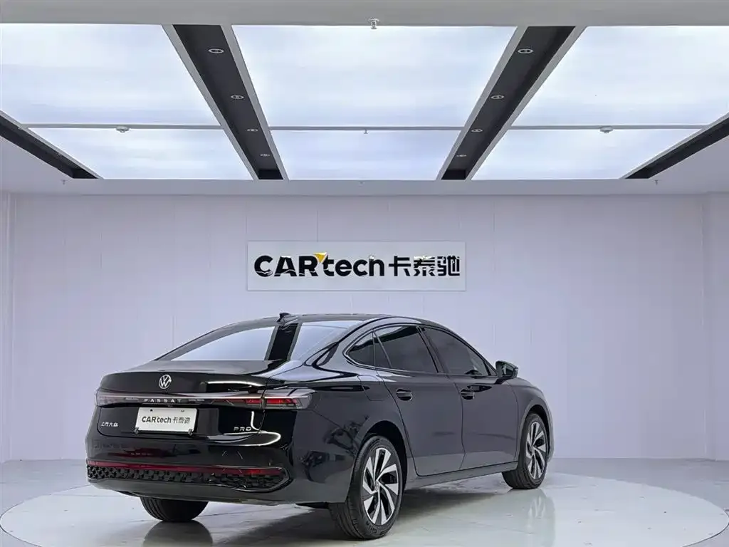 Volkswagen Passat — фото 5