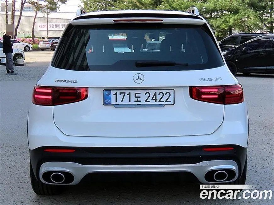Mercedes-Benz GLB-Class — фото 9