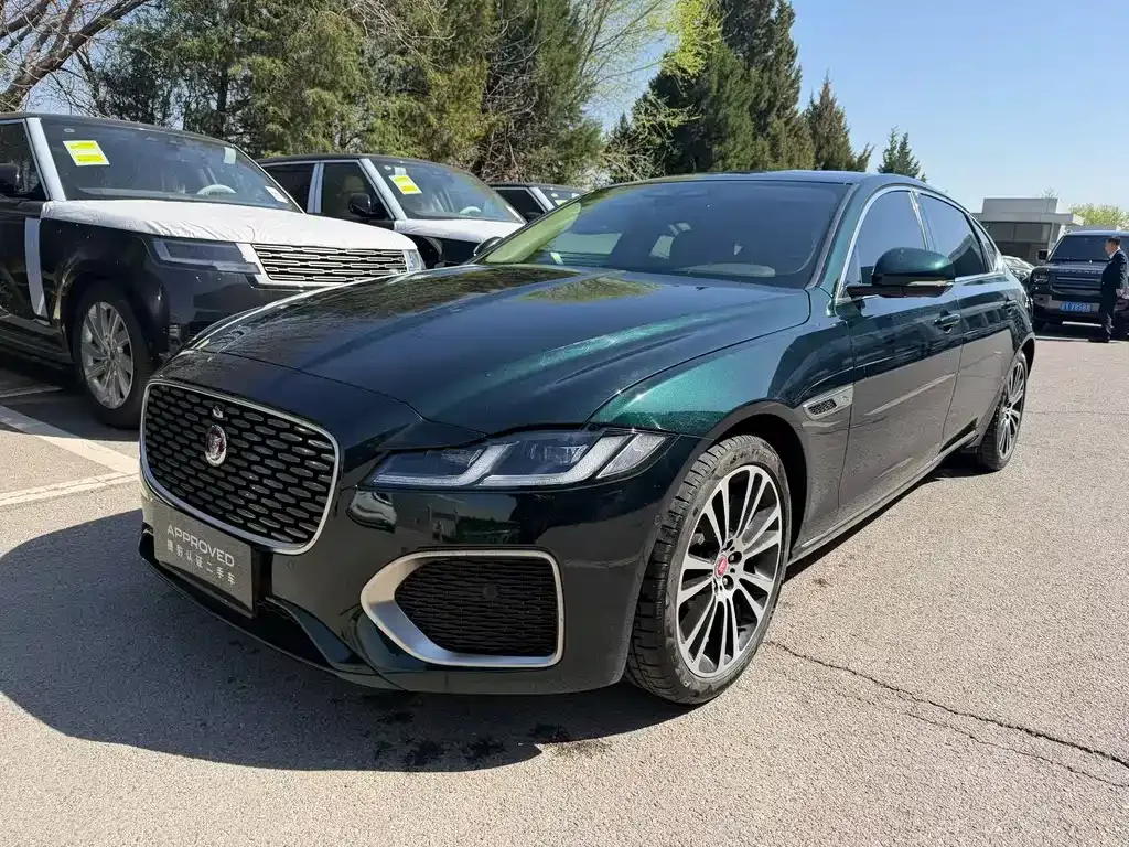 Jaguar XFL — фото 1