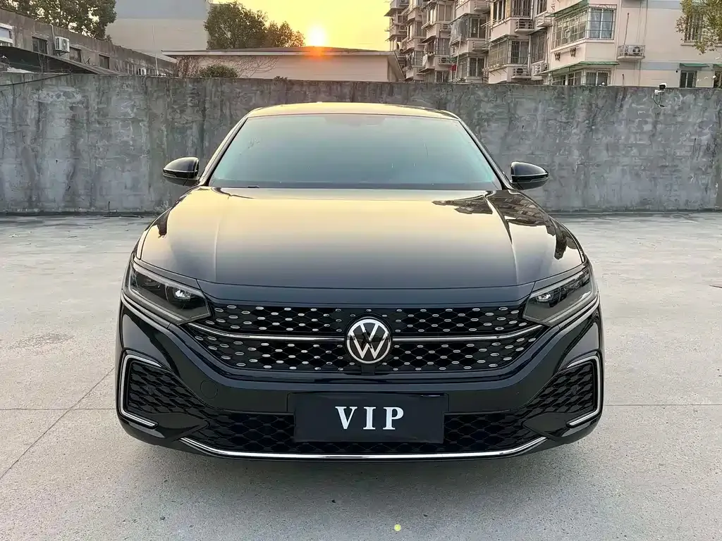 Volkswagen Passat — фото 6